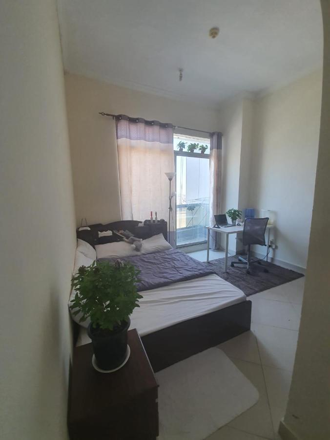 One Masterbedroom In 2 Bedroom Apt,Al Darwesh,Al Barsha 1 Dubai Esterno foto